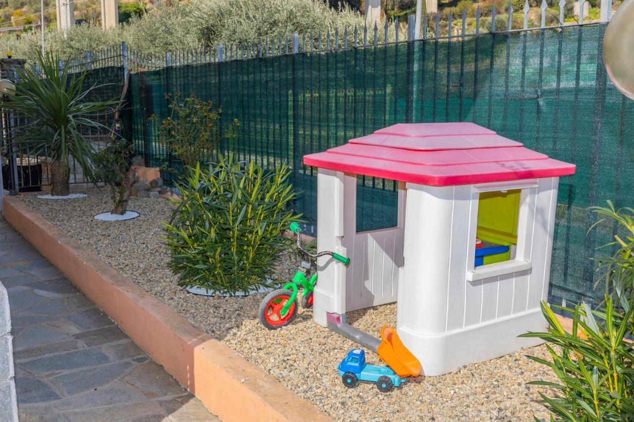 Leto'S Apartment In Sanremo - Parking & Garden Exterior foto